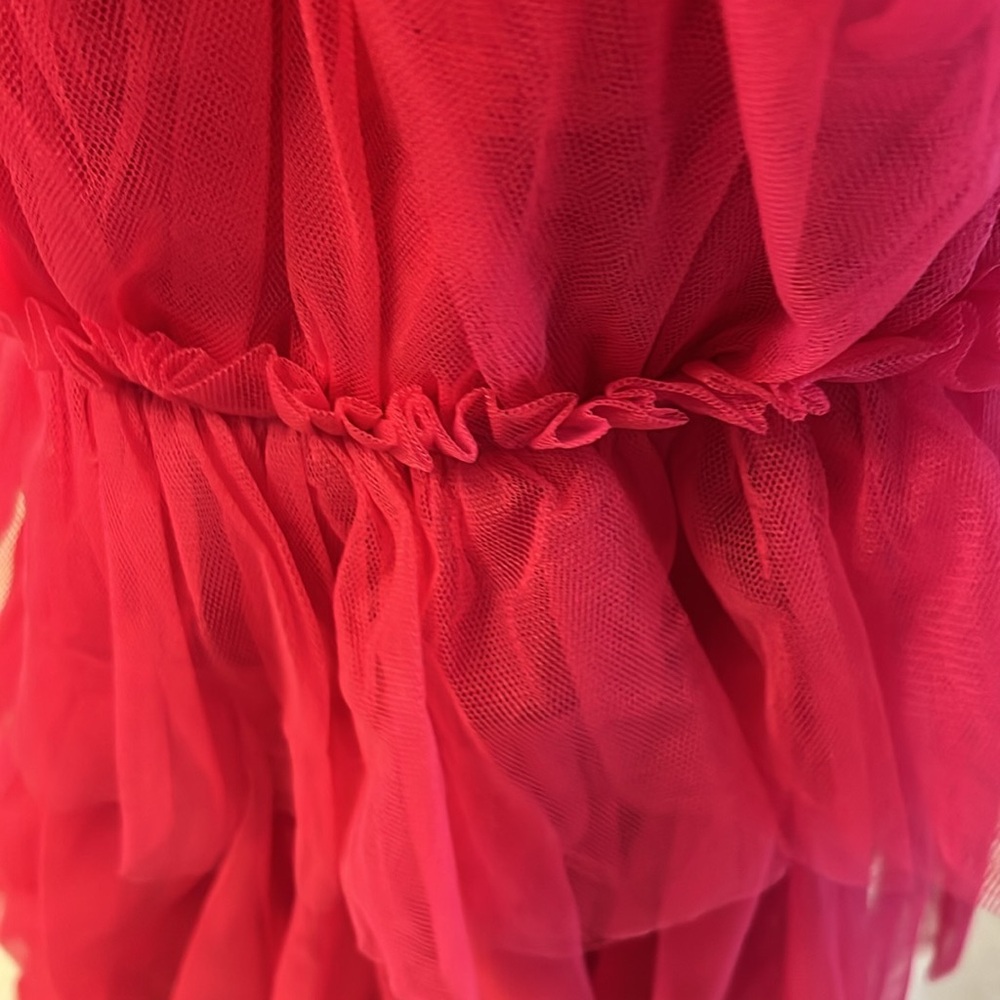 NWT. PINK RUFFLED DRESS. - Picture 5 of 6